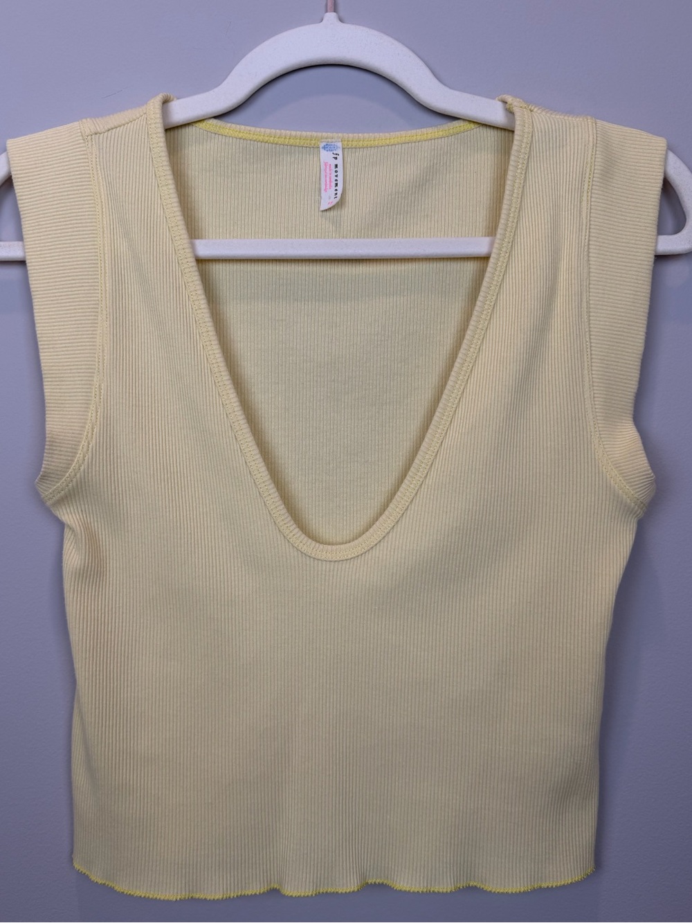 Sleeveless V-Neck Ribbed Tank Top - Pale Yellow
